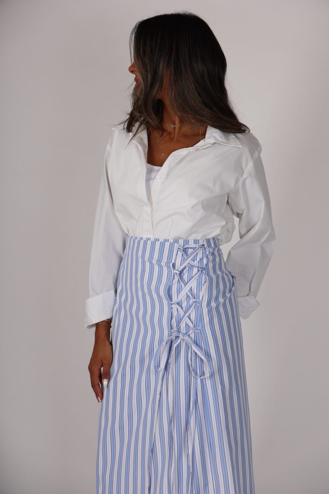 White shirt +wrapped skirt - Image 2