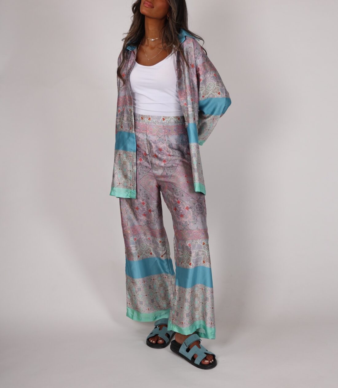 Silk shirt+pants - Image 3