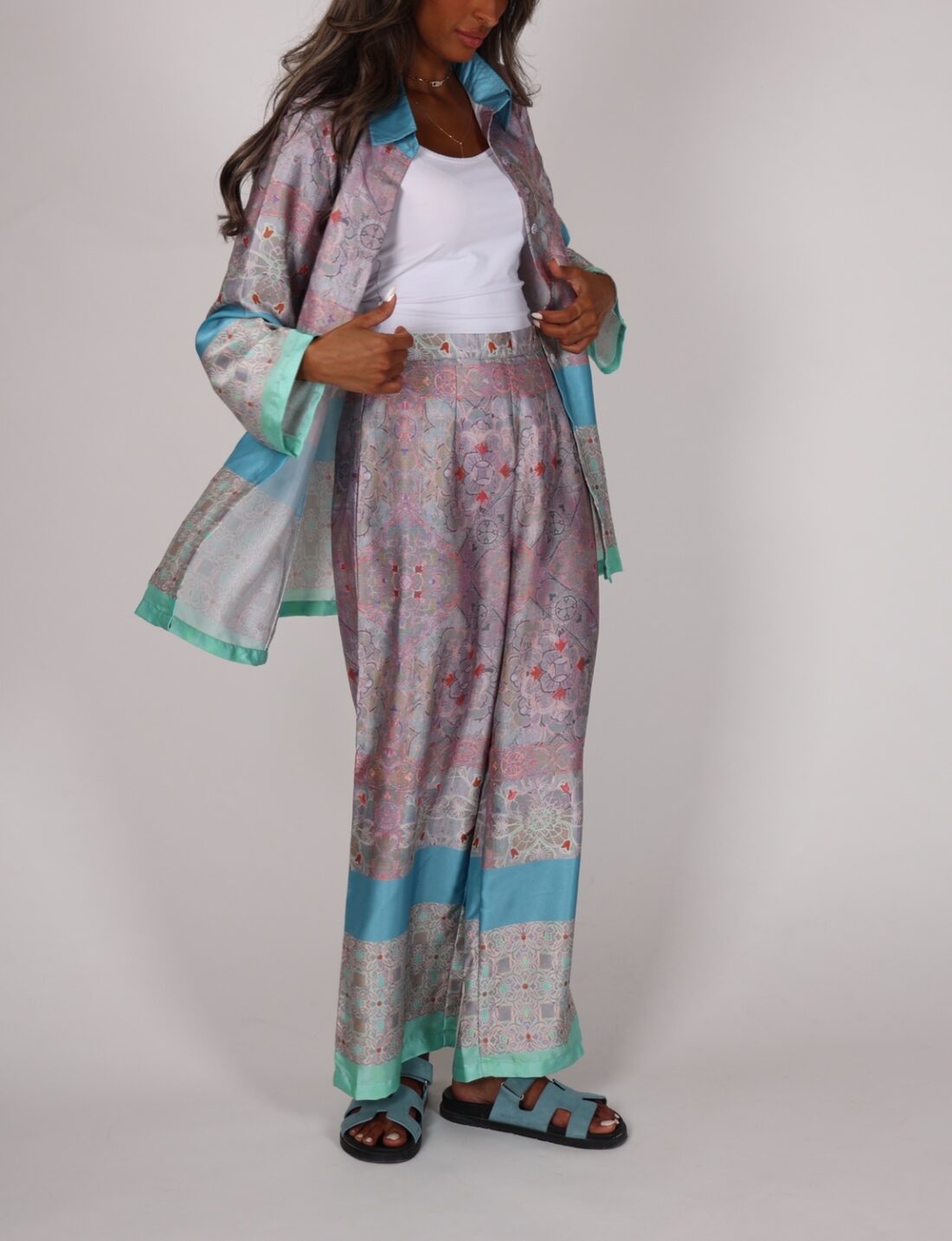 Silk shirt+pants - Image 4